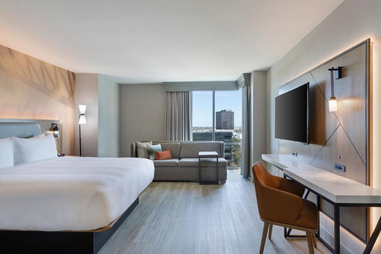 Executive King Bed